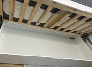 Grajewo ogłoszenia: Sprzedam białe , pojedyncze łóżko + materac , podnoszone z... - zdjęcie