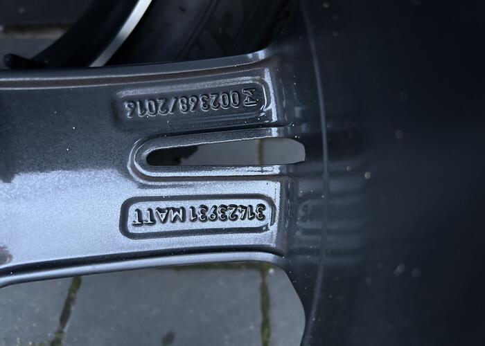 Grajewo ogłoszenia: Sprzedam komplet opon z felgami rok 2023