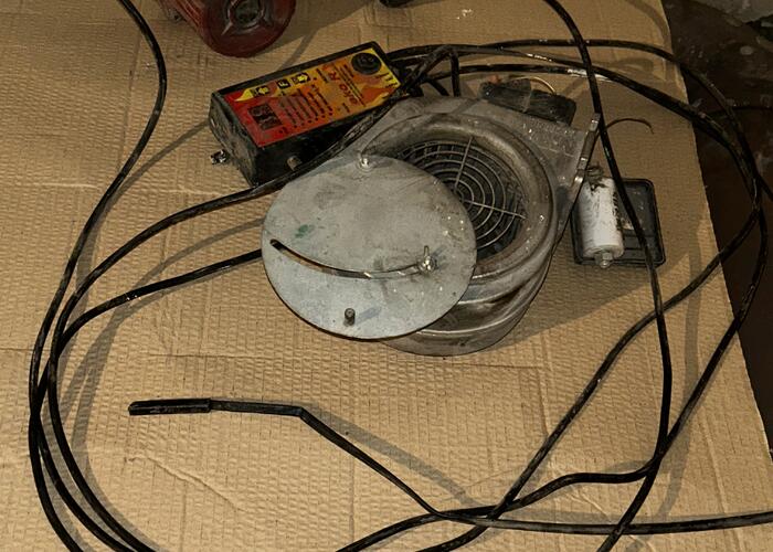 Grajewo ogłoszenia: Sprzedam sterownik, dmuchawę, pompkę do pieca CO. Wszystko sprawne.